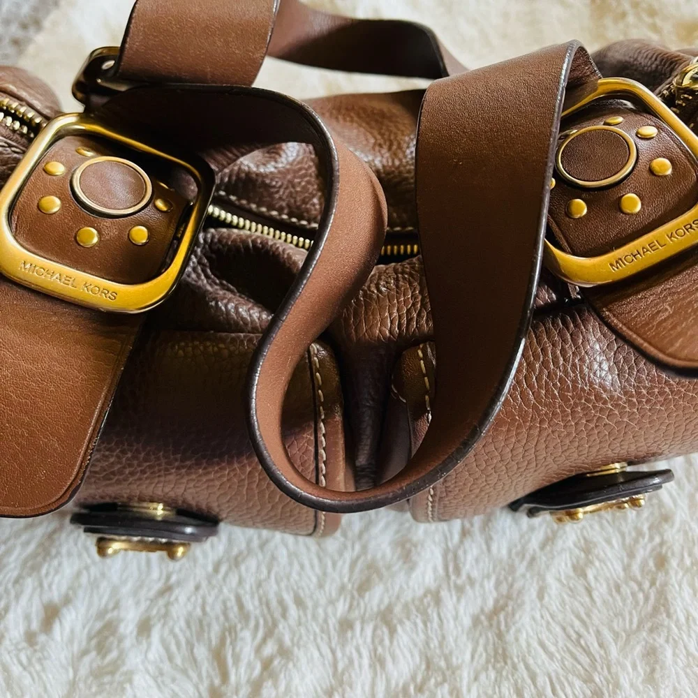 Michael Kors hand Leather Purse - Picture 7 of 14